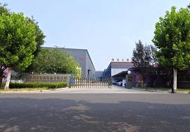 新廠門口 